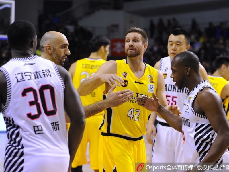 辽篮主场击退北控豪取五连胜，兰多夫回家之战老马空砍准三双