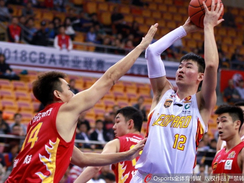 孟铎三分雨倾盆而下，深圳主场力克吉林豪取三连胜