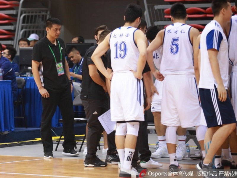 闵鹿蕾的守望与北京男篮的青涩代价