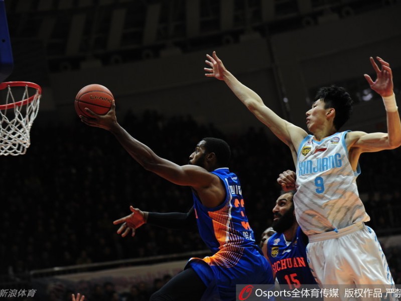 内线霸主与尖刀对攻：回顾CBA那些年的经典宿敌对决