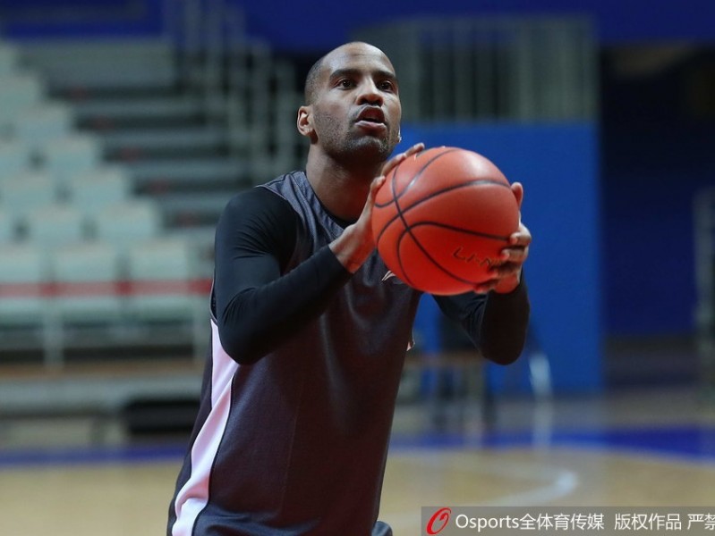 京城男篮绝境迎回核心 团队篮球期待续写传奇