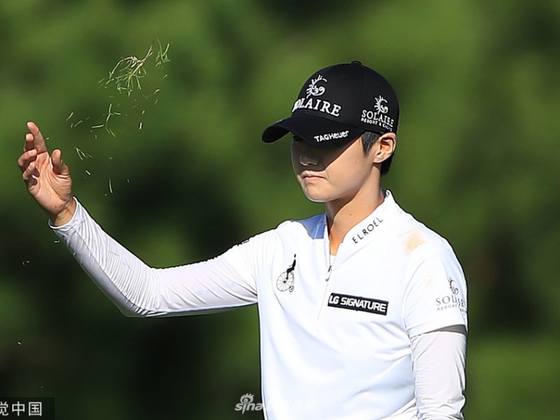 朴城炫阿肯色赛次轮领先，果岭看线决胜西北锦标赛