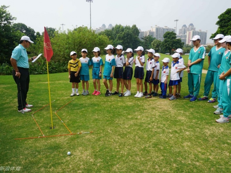 挥杆少年梦 校园高尔夫闪耀成长时光