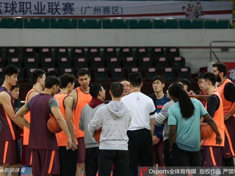 李春江心情大好率队冲刺 浙江广厦低调备战欲再攀高峰