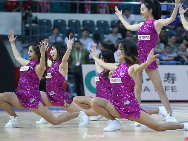 赛场上的炫舞精灵：回顾一七赛季啦啦宝贝的激情瞬间