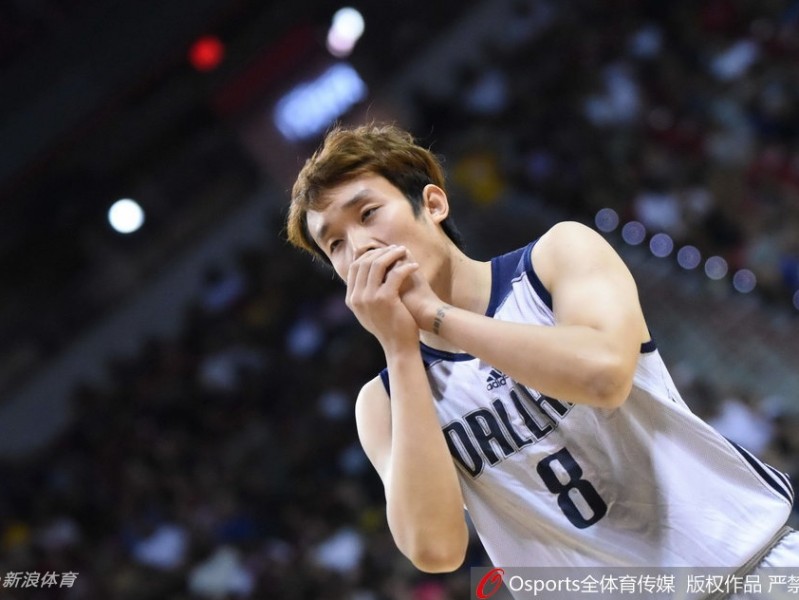 丁彦雨航夏季联赛闪耀拉斯维加斯，全场高呼MVP彰显中国力量