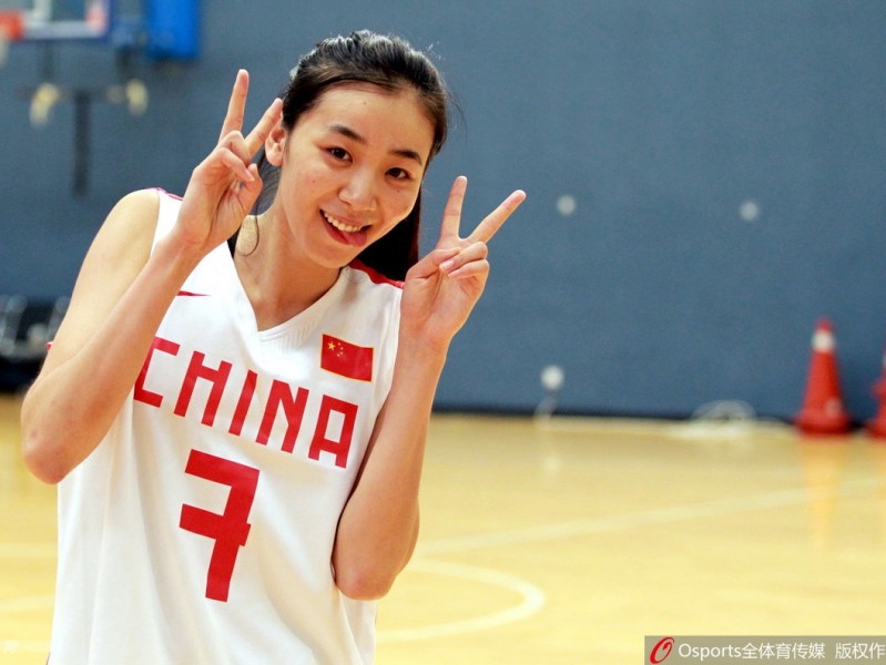 女篮名将赵爽挥手作别：从冠军领奖台到人生新赛场