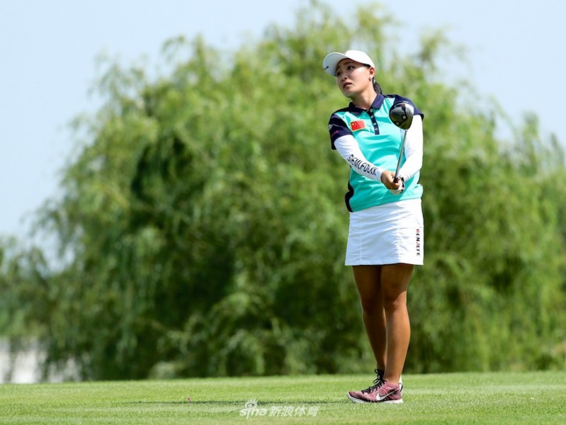 果岭倩影：中国女子高尔夫新生代的风采瞬间