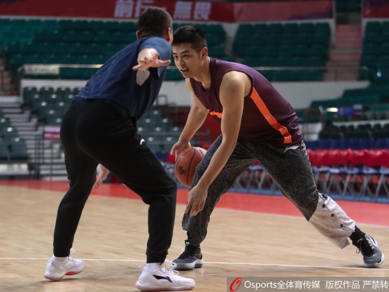 京城钢铁意志传承 方硕领军首钢静候粤京大战