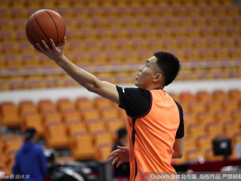 辽篮众将备战第五轮 郭少低烧待命大韩镇守内线