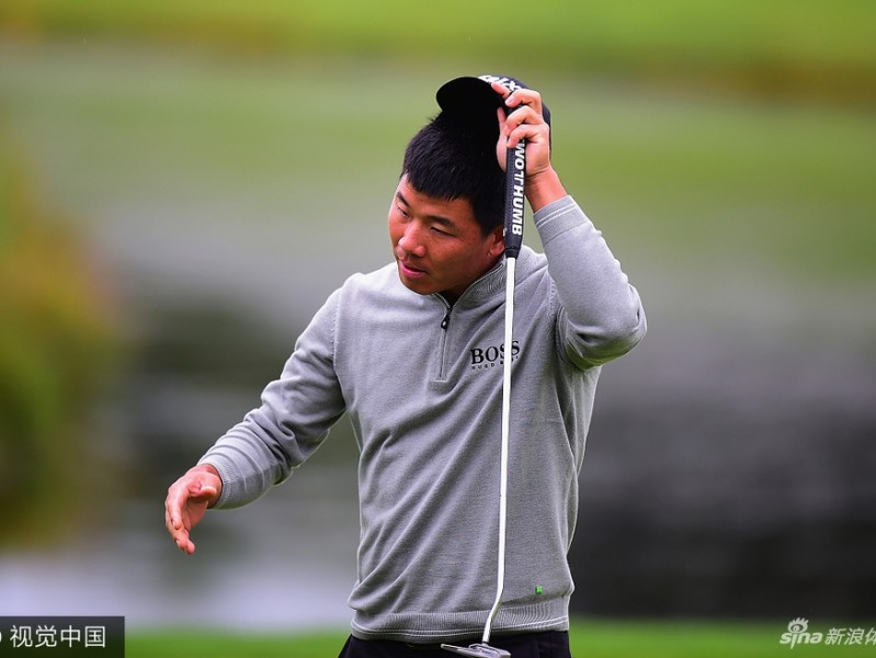 暴雨洗礼中的逆袭 史密斯加洞赛勇夺欧洲公开赛首冠