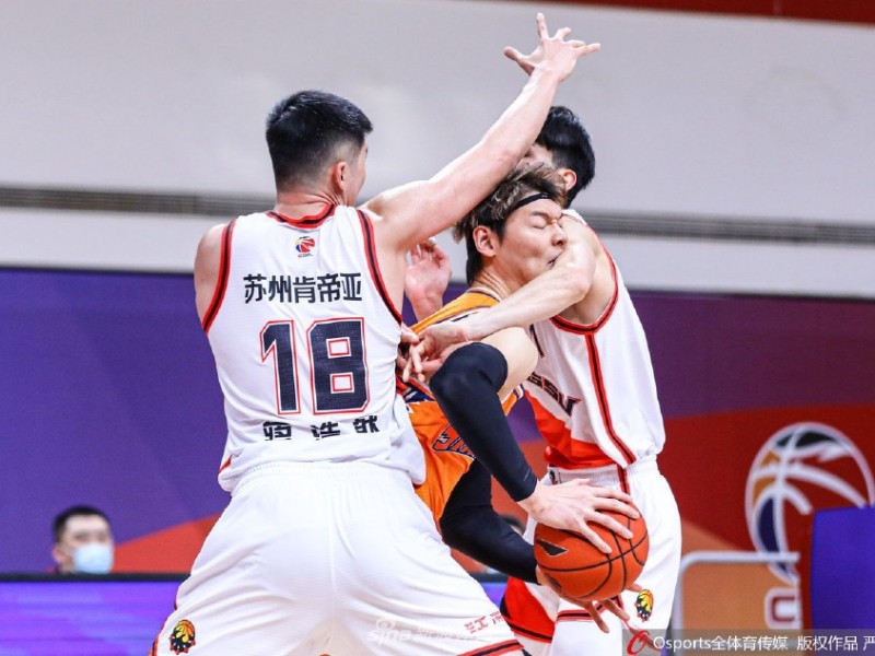 布莱德索狂砍五十一分十八篮板八助攻 上海大鲨鱼末节爆发力克苏州肯帝亚