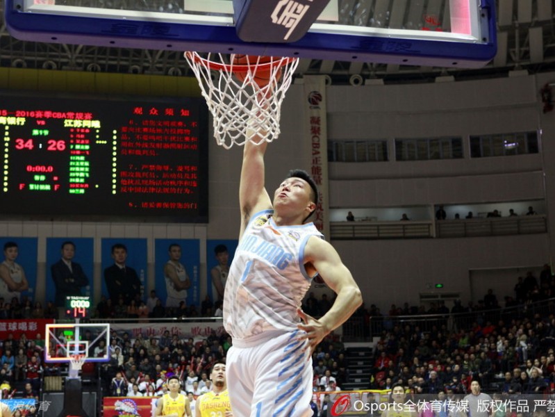 红山狂飙：李根率新疆铁骑踏平同曦，赛季首秀捧杯时刻荣耀加身