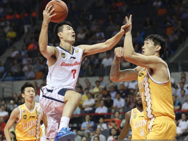 昔日师徒今对决：李春江面对旧主，广东德比硝烟弥漫