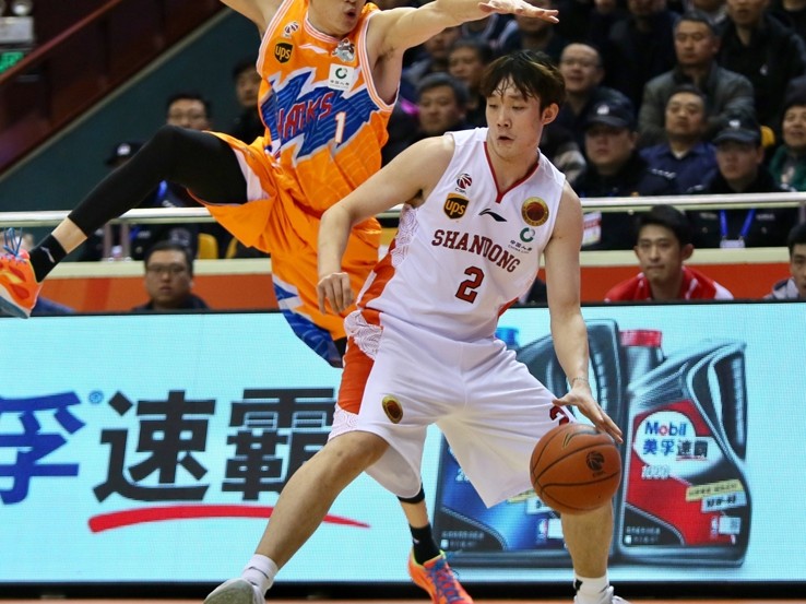 齐鲁劲旅主场狂潮，大鲨鱼深陷济南魔鬼夜