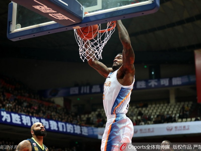 川粤对决经典重温：哈达迪肆虐内线，约什暴力隔扣惊四座