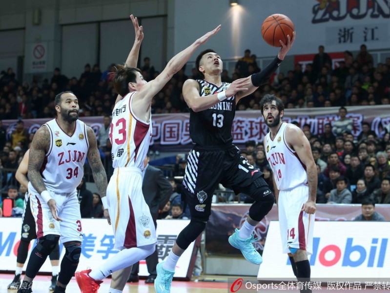 郭艾伦伤病阴霾下的辽篮旧影：那些年一起拼过的突破与劈扣