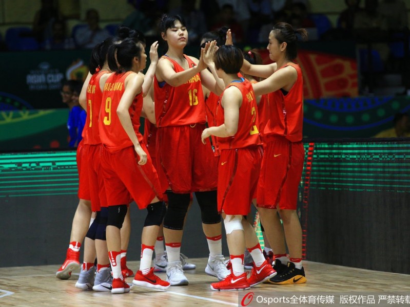 铿锵玫瑰绽放班加罗尔 中国女篮大胜韩国勇夺亚洲杯季军