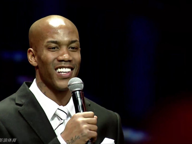 冬奥星光照亮水立方：回顾2017北京卫视跨年冰雪歌会