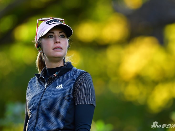 依云风雨劫：大满贯赛场上的天气考验与冠军诞生