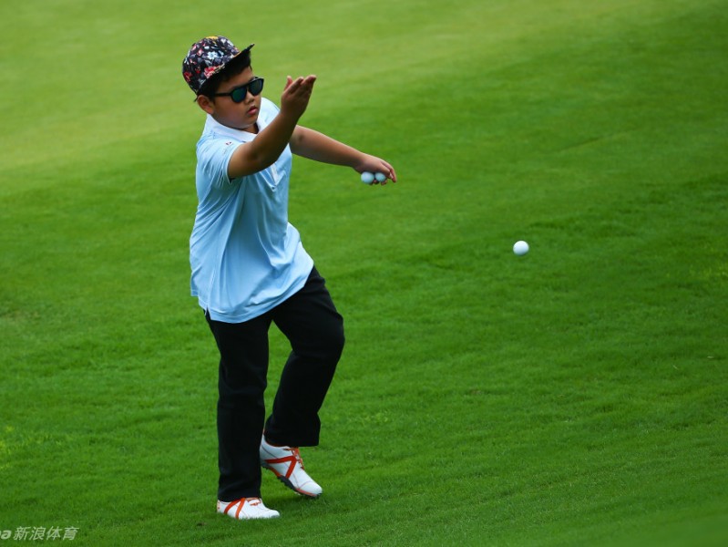 挥洒青春梦想的果岭记CJGT青少年高尔夫赛场的成长故事