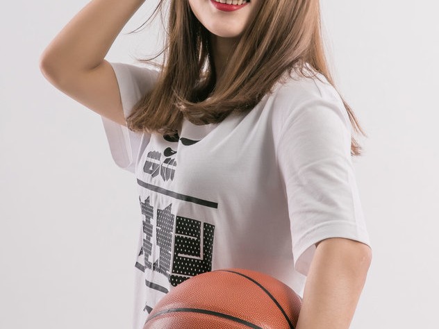 金强篮球宝贝靓丽写真 战靴闪耀助威蜀中健儿