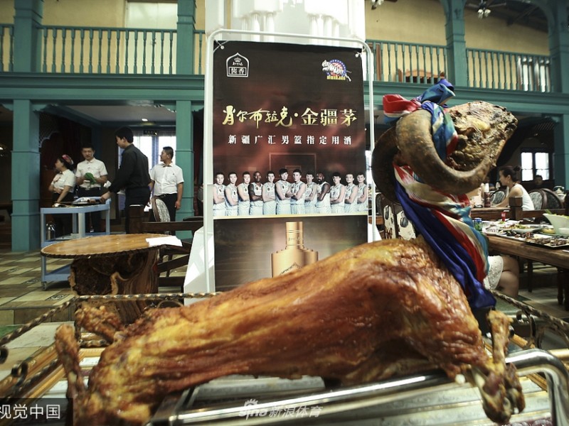 烤肉三分王，疆味梦之队：西热力江的牧羊先生开张