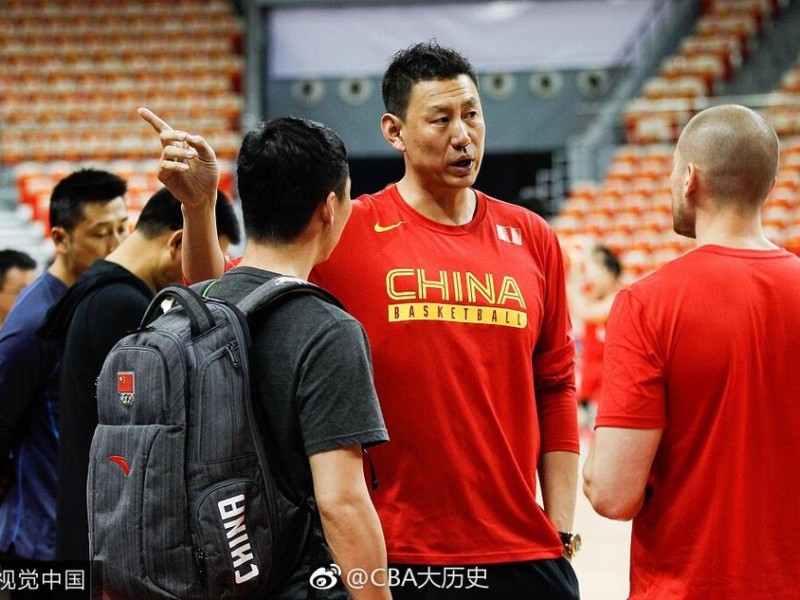 黄金一代谢幕，波斯铁骑生锈：今晚七点中伊男篮再相逢，见证昔日霸主沉浮