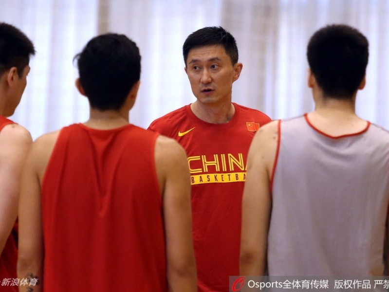 杜锋铁腕治军，蓝队众将挥汗备战剑指未来