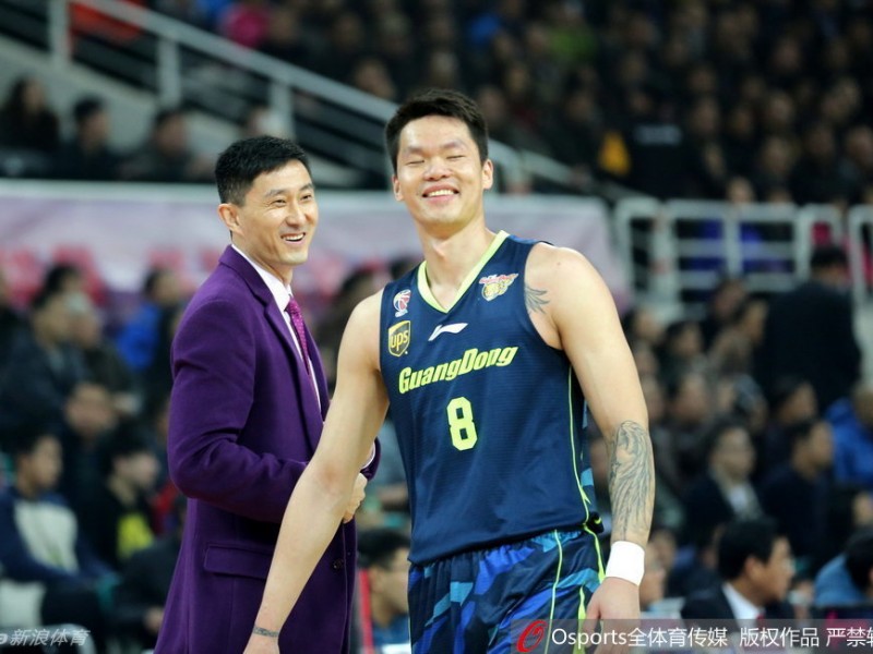 广东宏远群星闪耀时：老将新兵联手演绎热血篮球