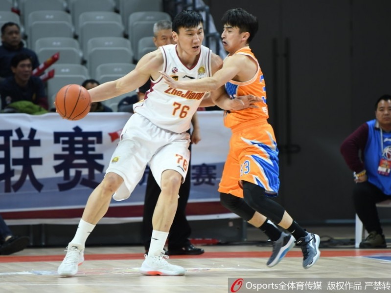 弗神独舞耀全场，上海客场大胜浙江迎来季后赛曙光