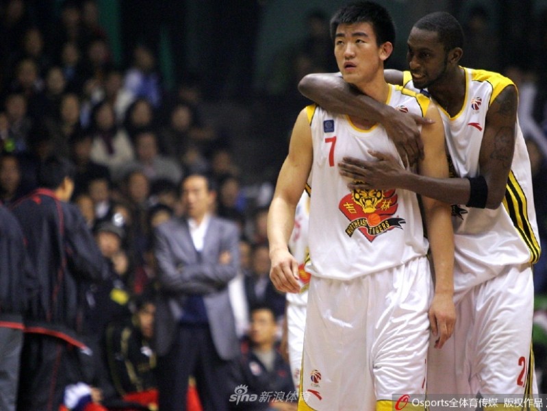 从青涩少年到冠军教头 王博的篮球人生从未改变