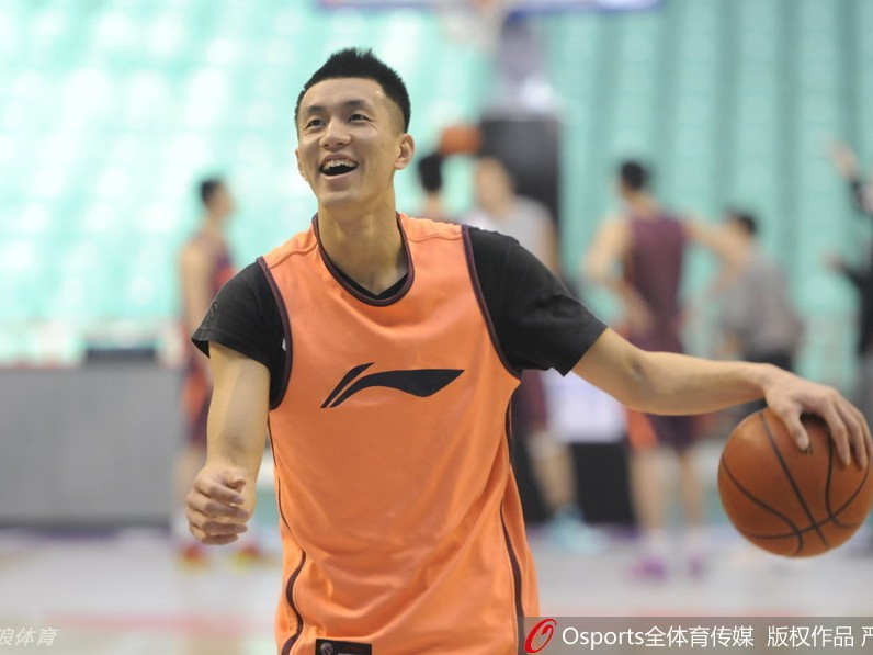 辽篮备战季后赛：叔侄同心书写冠军序章，那些年我们一起追的“惹不起”