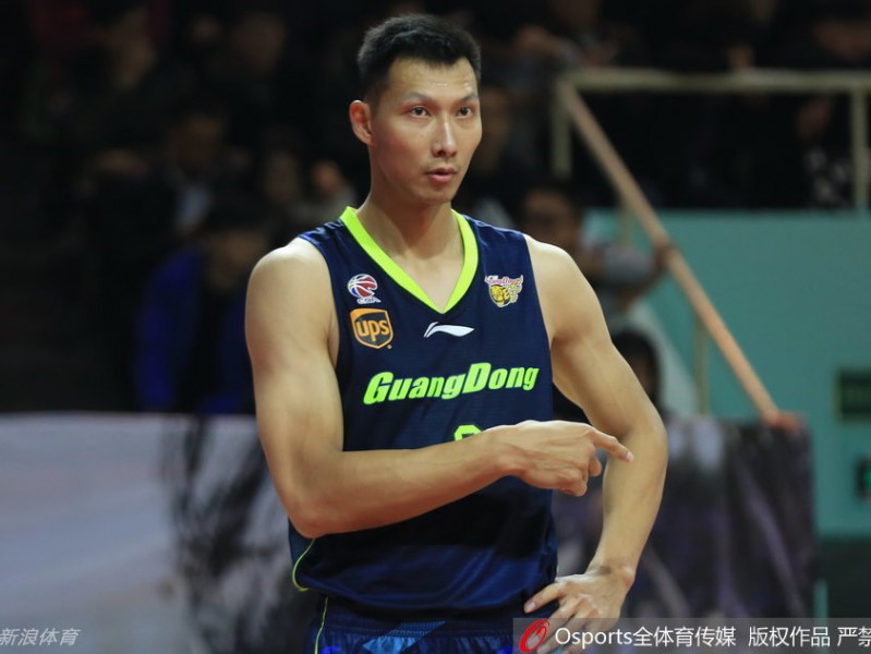 粤军之战经典回顾：阿联统治赛场杜锋阿的江握手致意