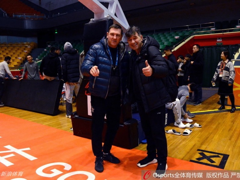 齐鲁劲旅严阵以待：山东男篮誓师第34轮，劳模组合引领复仇之战