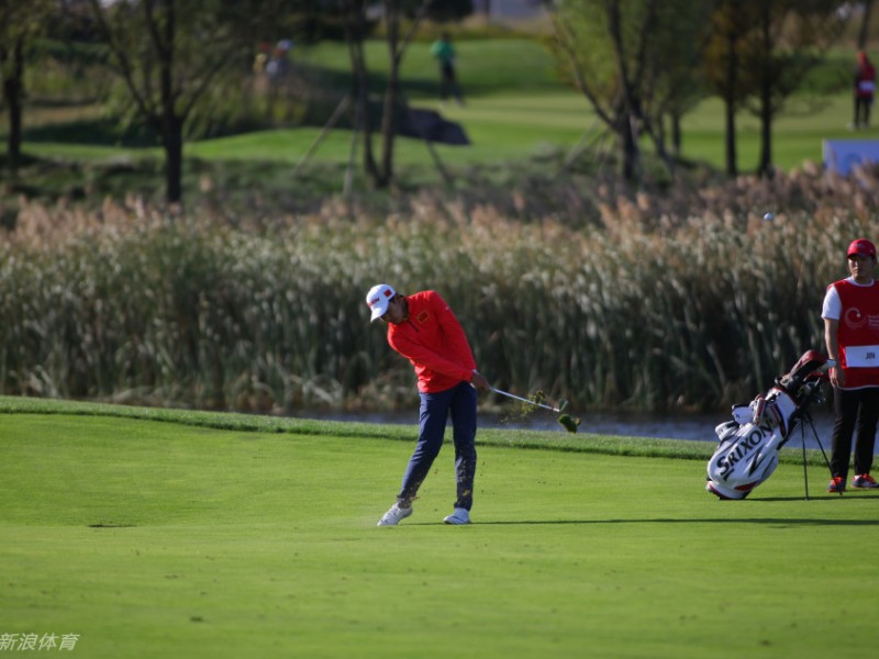 亚太业余锦标赛韩国开杆 澳洲新星强势领跑中国军团稳步前行