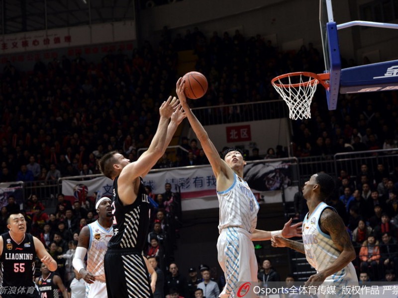 周琦攻防两端统治比赛，亚当斯狂砍48分，新疆险胜辽宁挺进总决赛