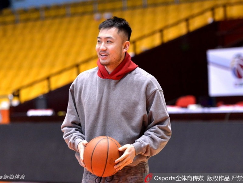 丁彦雨航领衔山东高速全力备战 核心状态轻松剑指连胜