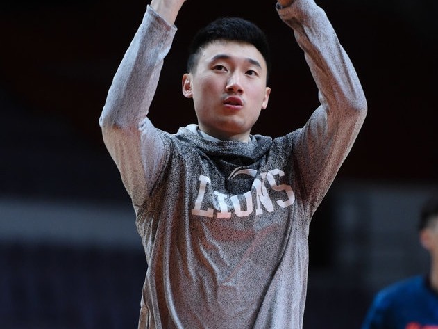 辫子哥的魔法秀：广厦赛前欢乐多，福特森领衔备战CBA焦点战