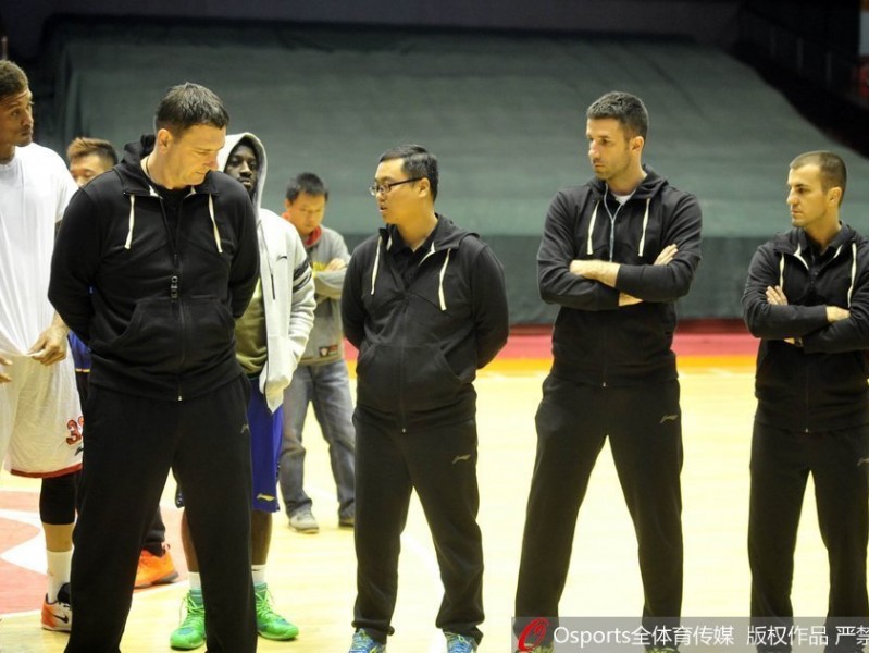 齐鲁健儿秣马厉兵 山东高速男篮冲刺新赛季