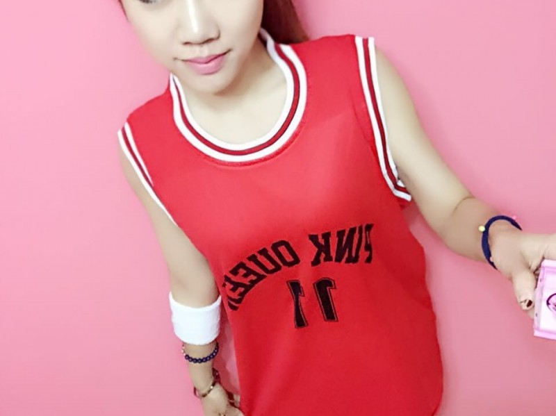 美晴子与天津男篮拉拉队的私房瞬间