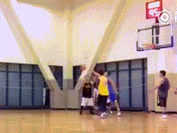 篮球场上的甜辣精灵：台湾“洗菜”用精准三分球书写热血篇章