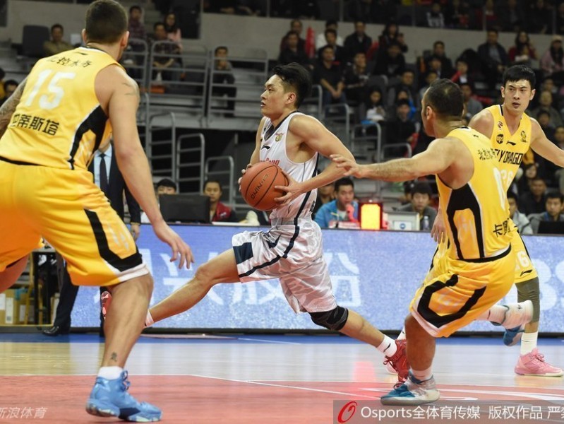 粤战记忆：华仔的闪电，阿联的苍穹，与宏远的黄金时代