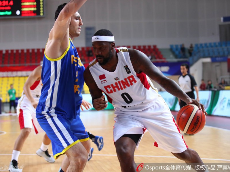 亚冠杯烽火忆新疆群英：布拉切强攻憾未果，周琦遮天大帽定乾坤