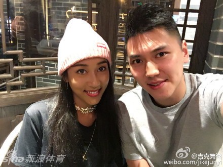 吉克隽逸组麻辣局，男篮张博杭盖艾伦作陪，这男人缘太让人羡慕