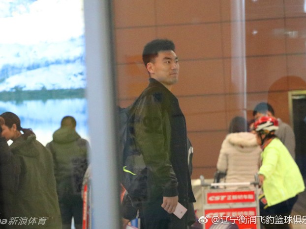 李晓旭伤愈归来半决赛只能场边助威，队友盼其满血复活