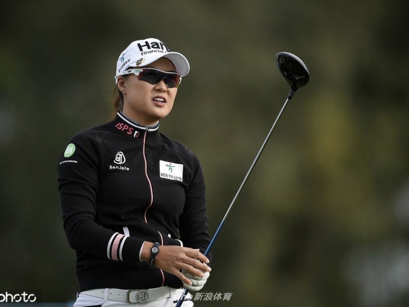 使命丘黑马领跑全日空 中国金花首轮绽放