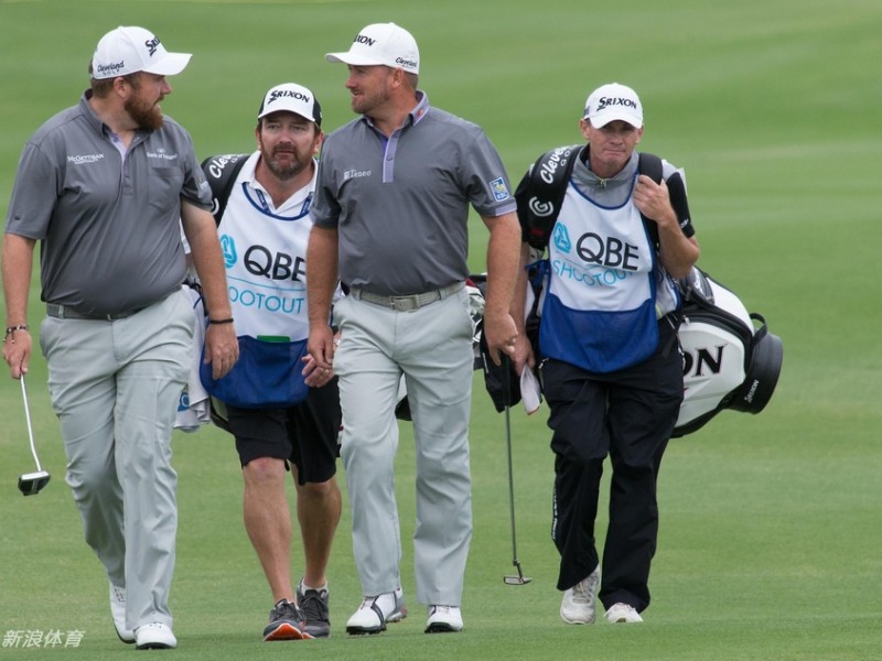 大鲨鱼大奖赛次轮激战 麦克道尔与劳瑞组合跃居并列领先