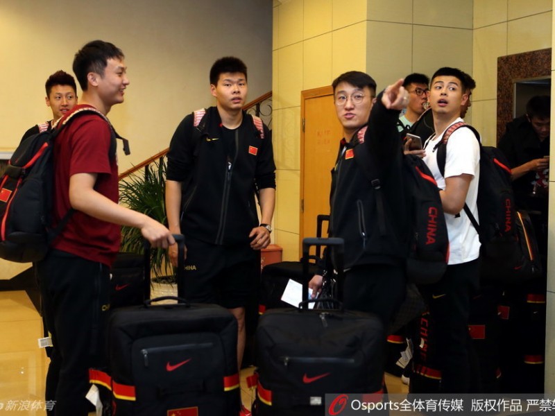 中国男篮兵发海埂 众将为里约奥运积蓄力量