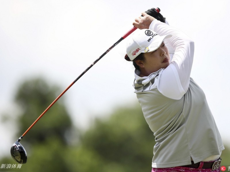 冯珊珊马来西亚赛一杆惜败 克里斯蒂科尔末洞神奇夺冠